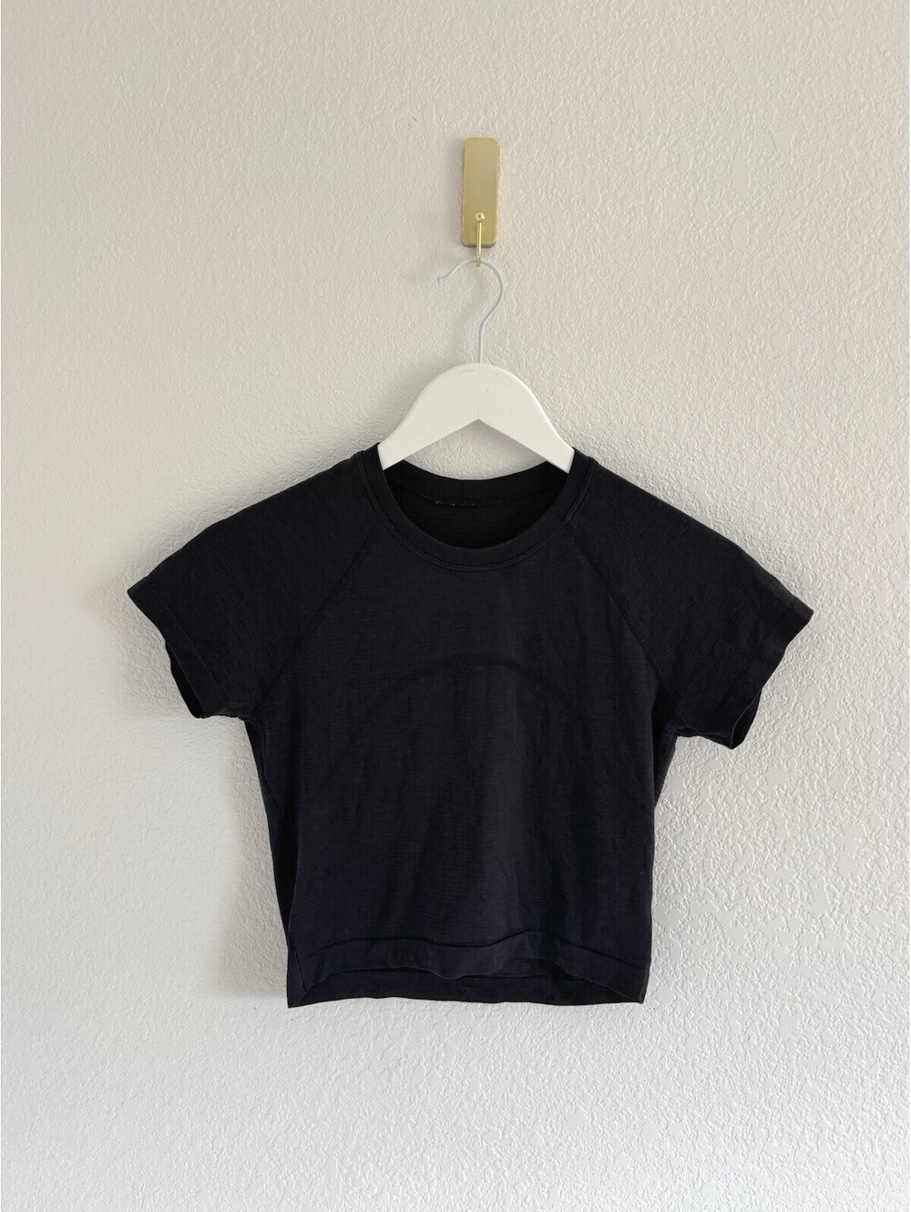 Lululemon Swiftly Tech Short Sleeve 2.0 Train Cropped Size 6 Black Running